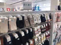 -hotwind热风(中贸广场店)