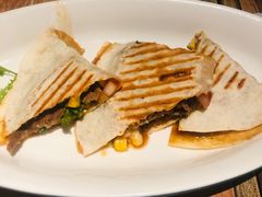 -玛格萝妮(汇智国际商业中心店)