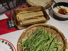 -江湖小牛·水煮牛排火锅(欧亚新生活购物广场店)