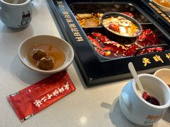 -老牌坊云南鱼豆花火锅(哈西万达店)