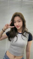 -MOVAN  HAIR莫凡匠人发型屋