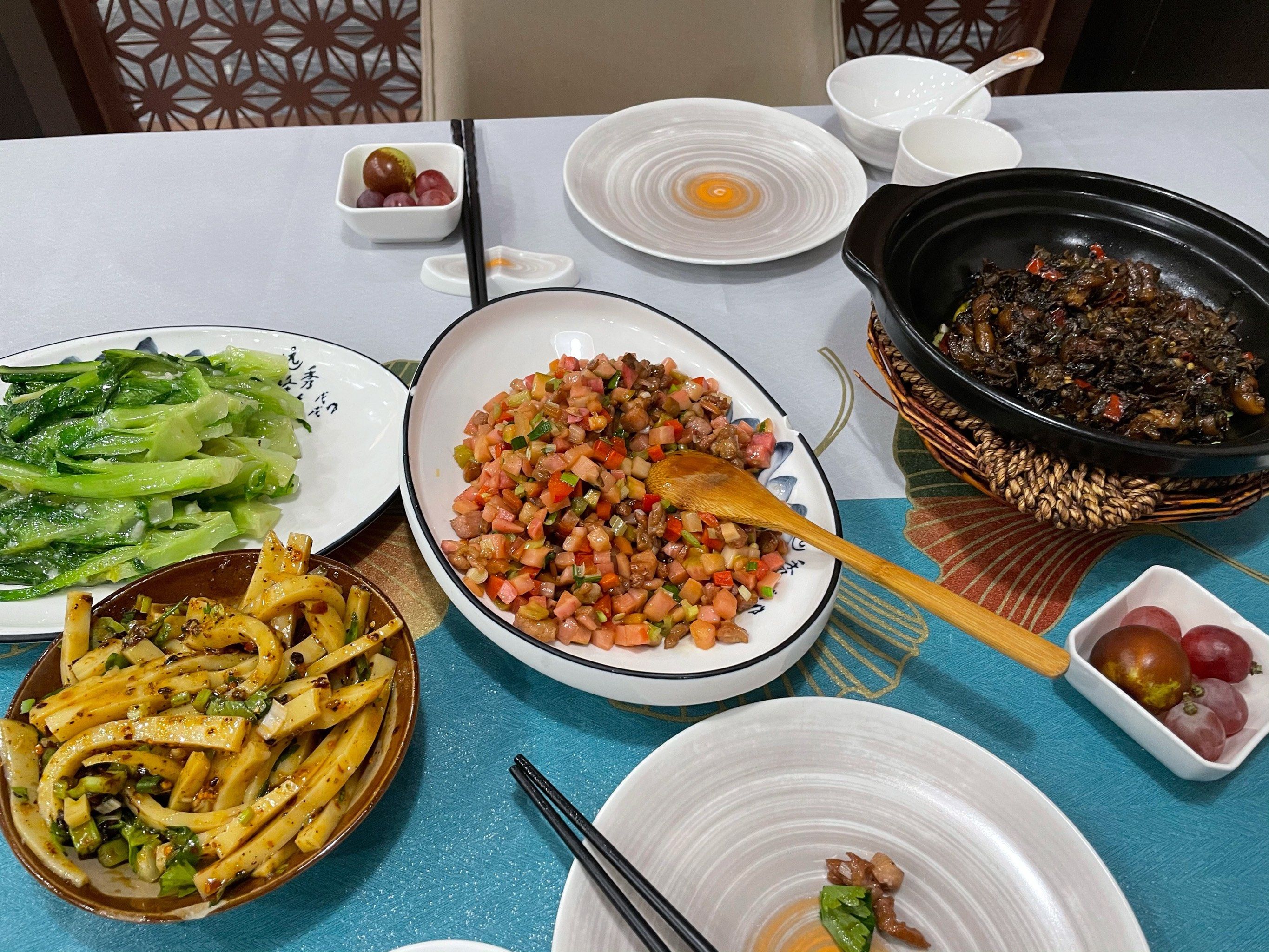 n就是猪蹄还不够我一个人吃哈哈哈哈「云品花园餐厅(旭海时代广场)」