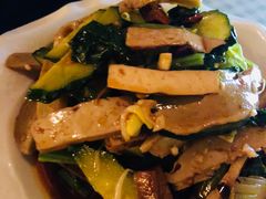 -陈熹公民族美食文化餐厅(中华广场店)