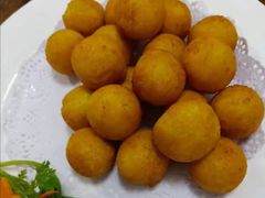 香芋地瓜丸-1910老鲁味海鲜·戳子肉·青岛菜(金沙滩店)