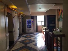 -喜鹊愉家酒店(郑州曼哈顿博览中心地铁站店)