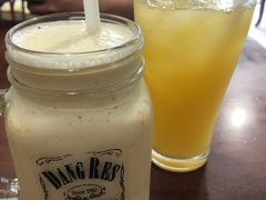 -Dang restaurant (patong phuket)