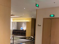 -深圳龙华大浪商业中心亚朵X酒店