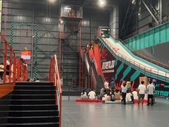 -极限PLAY运动娱乐新世界·团建派对潮玩休闲馆·室内蹦极高空游乐园