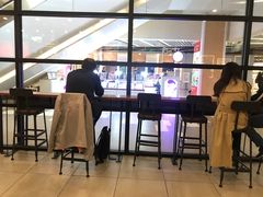 -星巴克(上海虹桥新天地二店)
