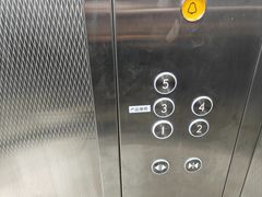 -Sony Store 索尼(上海淮海中路店)