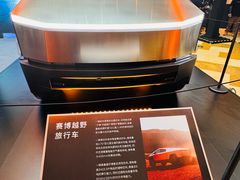 -TESLA 特斯拉(上海太古汇体验店)