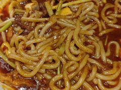 酱香牛肉炒米粉-纳瓦新疆菜(银都店)