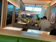 大堂-百春原湖南牛肉粉(百联世纪店)