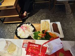 -三人行骨头王火锅(长寿店)