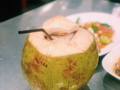 -Chom Cafe and Restaurant