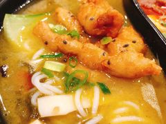 酸菜酥肉锅-东家火锅米线 Boss D - Hot Pot Rice Noodle