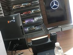 -上海星瀚奔驰4S店(红柳路店)