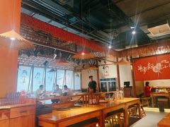 大堂-半步颠小酒馆(爱琴海店)