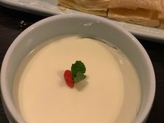 自制鲜奶冻-万丽轩·粤菜(王府井金茂万丽酒店)