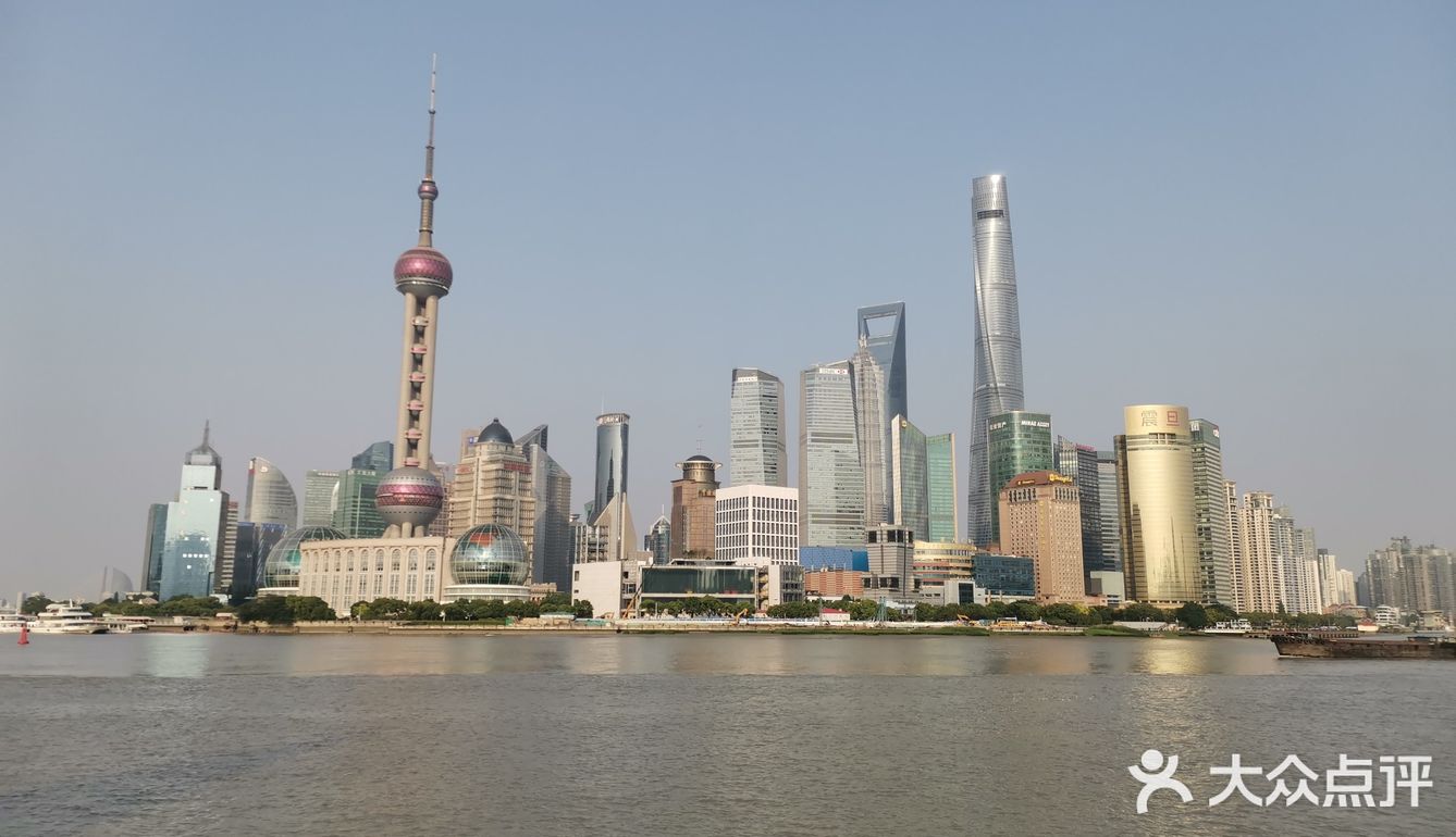 趁着儿童节到南京路，一路逛到那里