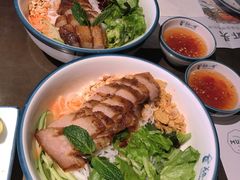 碳烤猪颈肉捞檬粉-美奈小馆·越南料理(中航城君尚购物中心店)
