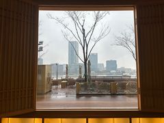-蟹家大院 · 独揽江景(滨江店)