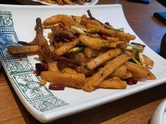 手撕牛干巴炒藕条-云海肴·汽锅鸡·云南菜(苏州中心店)