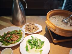 -八源地千岛湖土菜馆·有机鱼(塘苗路十九年店)