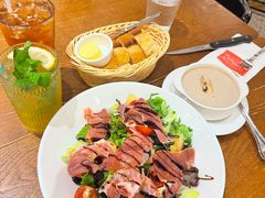 塞拉诺火腿蜜瓜沙律-Entrecôte 法国牛扒馆(保利·时光里店)
