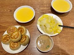 -清真吴记门钉肉饼·喜多利