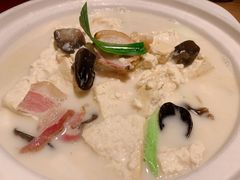 土家手掰柴火豆腐-吃饭皇帝大(解放西路店)