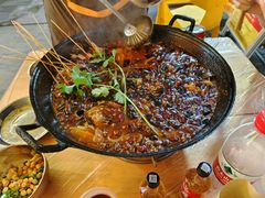-鸿顺老铁锅美蛙鱼府(解放碑店)