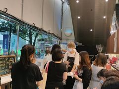 等位区-Manner Coffee(大宁国际商业广场店)