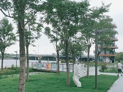 -郑东新区龙湖公共艺术中心