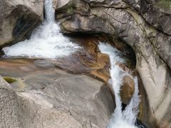 -鄣山大峡谷