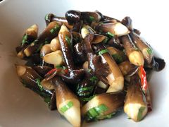 炒小黑鸡枞-半山腰·云南菜(侨福芳草地店)