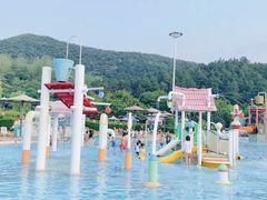 -汤山欢乐水世界