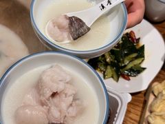 -滇香肴·云南菜蒸汽石锅鱼(云南北路店)
