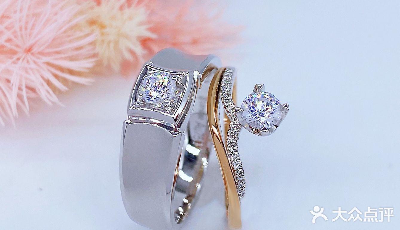 原来只是看中了女戒，特地跟男友到爱登珠宝看了样板