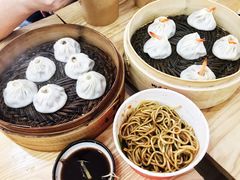 三鲜汤包-四季美汤包(户部巷店)