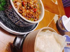 传统黑三剁配薄饼-雀舞云南菜(天津天河城购物中心店)