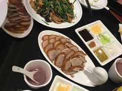 -皇城根·烤鸭·鱼头·家常菜(欧亚大观乐活城店)