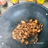 超级简单方便的莲藕炒肉,让你变美