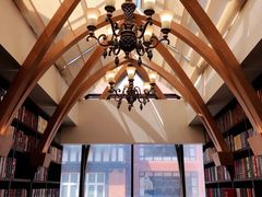 -钟书阁(松江泰晤士小镇店)