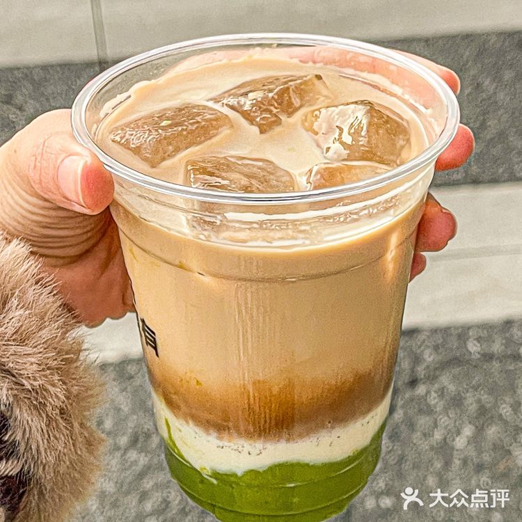 深圳本来不该有这杯这么好喝的牛油果咖啡🥑