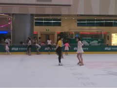 iphone_upload_pic-冰纷万象滑冰场(二七万象城店)