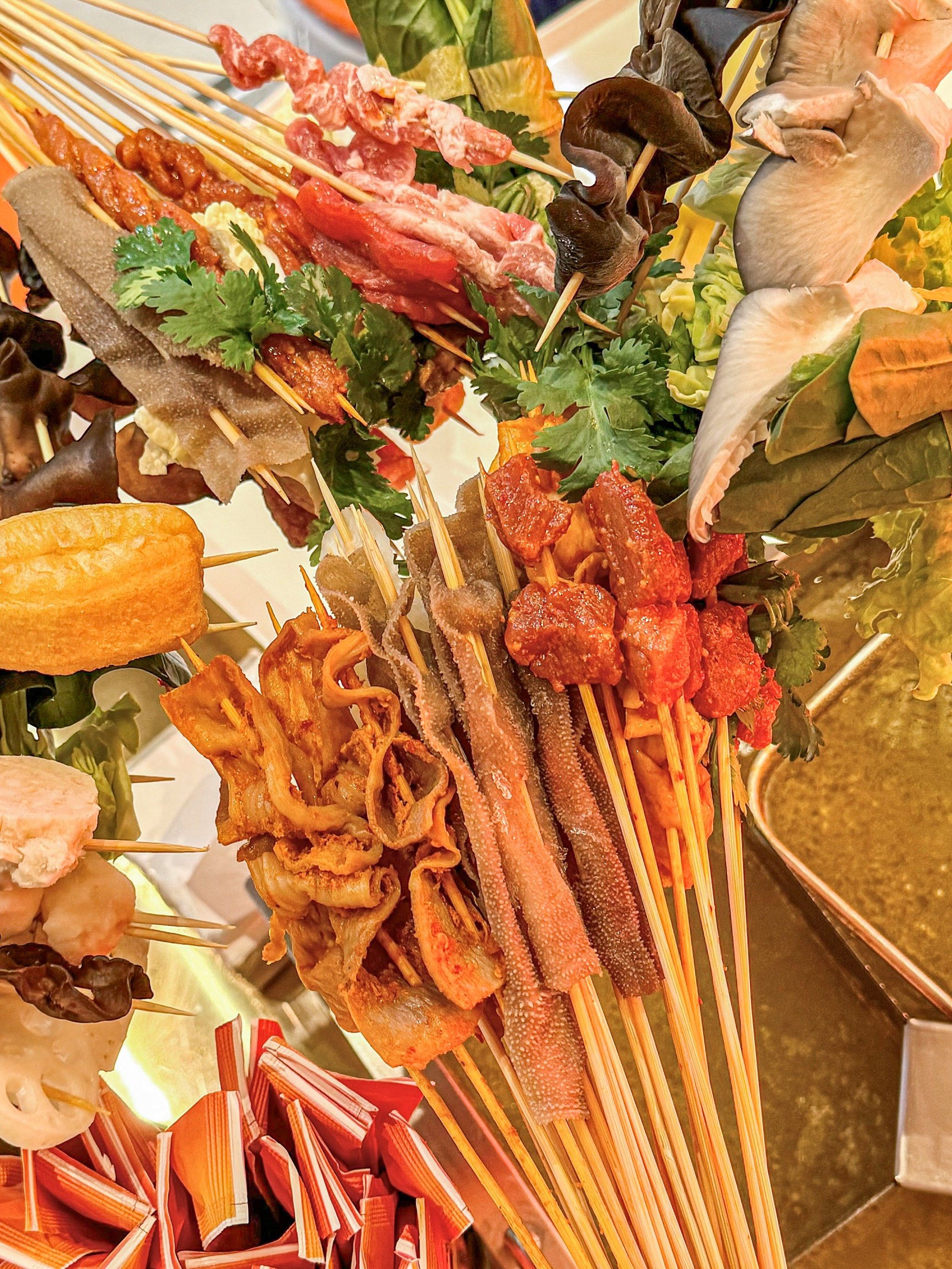 在青岛吃到比甘肃麻辣烫更香的平价串串!