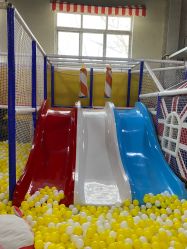 -开心哈乐亲子乐园(东森时尚百货店)