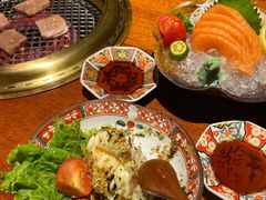 -肉魁屋·烧肉·烧鸟·酒场(高新店)