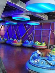 -六月巴士童乐园(抚顺罕王商场店)